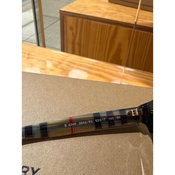 Burberry Black Gradient Cat-Eye Sunglasses new main image 7